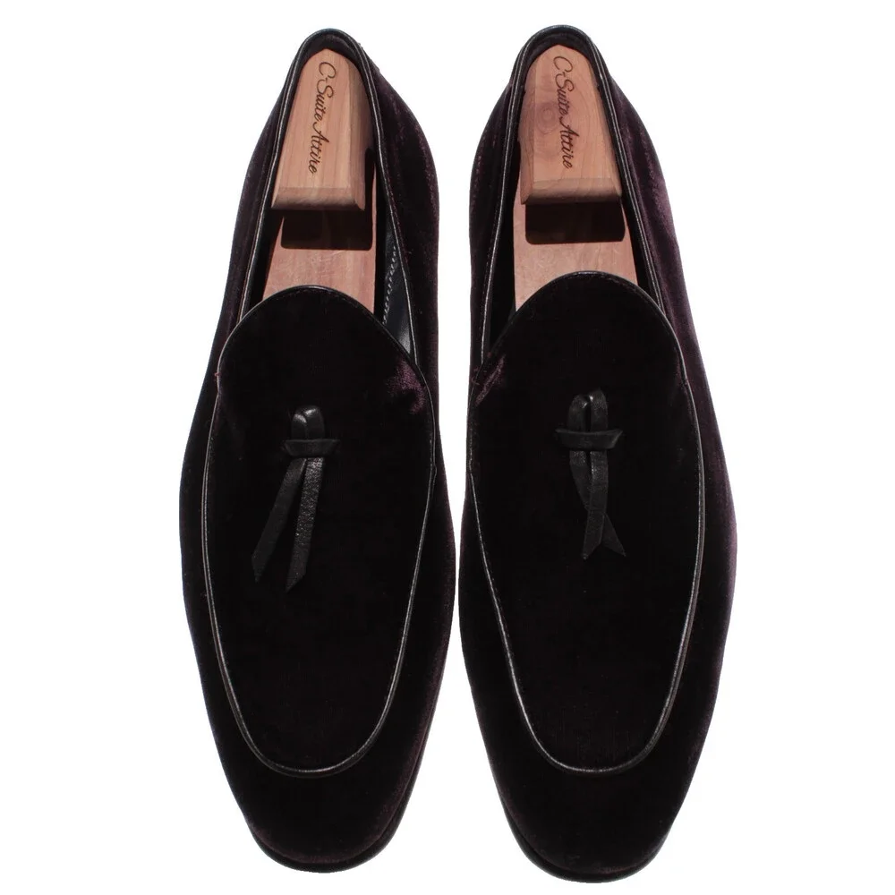 Di Bianco NWB Slip On Tasseled Loafers Size 8 US in Dark Purple Velvet
